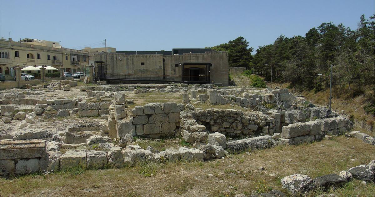 UNA History Professor Dr. Ben Lowe spent his summer co-directing an archaeology project.